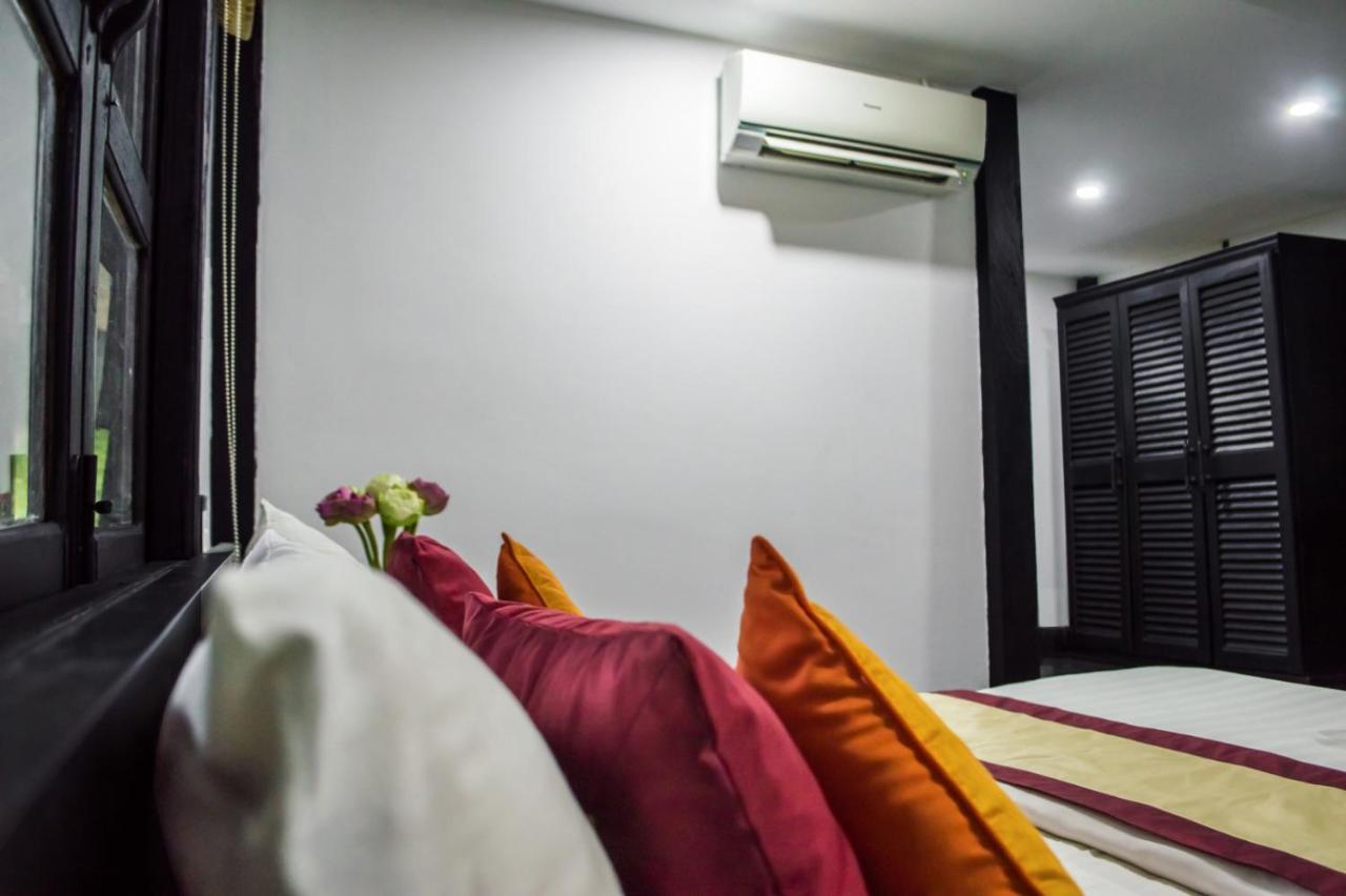 Hotel Port Hedonia Sihanoukville Exterior foto