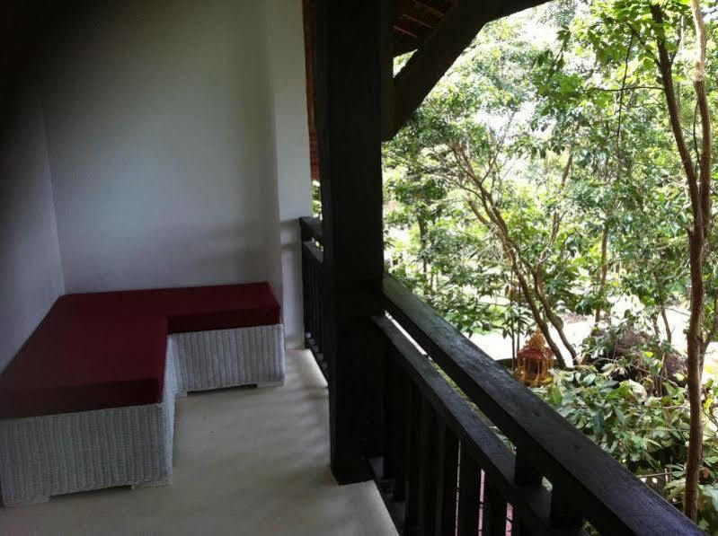 Hotel Port Hedonia Sihanoukville Exterior foto